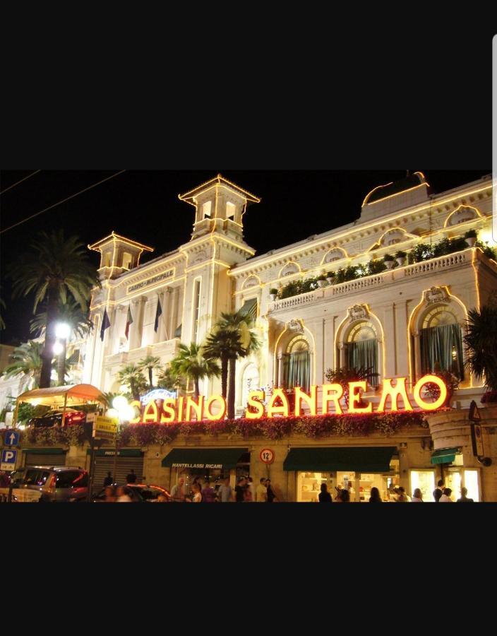Trilocale Piazza Colombo Leilighet Sanremo Eksteriør bilde